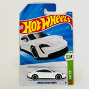 2026 Hot Wheels HW EV Porsche Taycan Turbo S blanco OH5