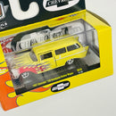 2021 M2 Machines Detroit Muscle Limited Edition 1/8,400 Fuel Injection 1957 Chevrolet 150 Handyman Station Wagon R59 amarillo Llantas de Goma
