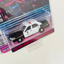 2022 Greenlight Hollywood Drive El Escape 2001 Ford Crown Victoria Police Interceptor negro con blanco Llantas de Goma