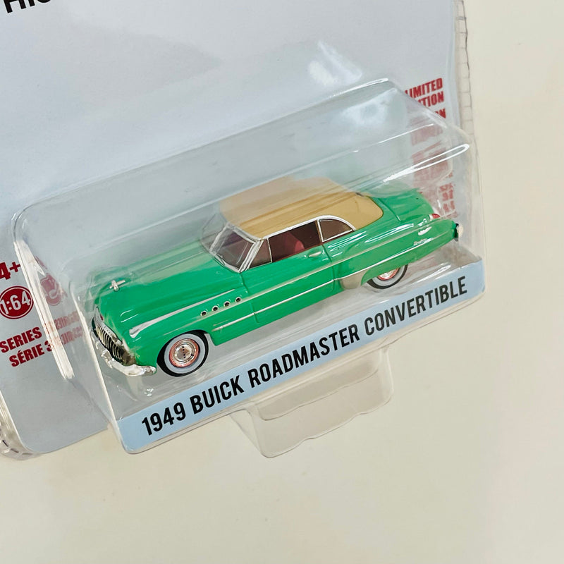 2022 Greenlight Hollywood History American Pickers Cazadores De Tesoros 1949 Buick Roadmaster Convertible verde Llantas de Goma