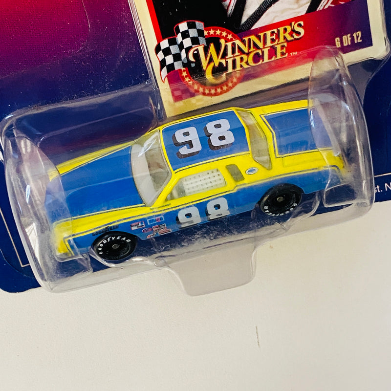 1997 Hasbro Winners Circle NASCAR Kenner Lifetime Series 6 of 12 Dale Earnhardt 98 1978 Chevrolet Monte Carlo amarillo con azul Llantas Goodyear