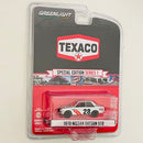 2024 Greenlight Texaco Special Edition Series 1 1970 Nissan Datsun 510 blanco Llantas de Goma