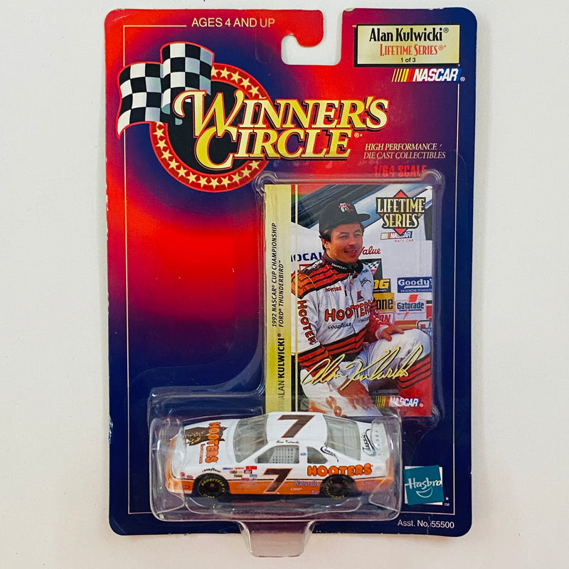 1998 Hasbro Winners Circle NASCAR Lifetime Series Alan Kulwicki 7 Hooters Ford Thunderbird blanco Llantas Goodyear