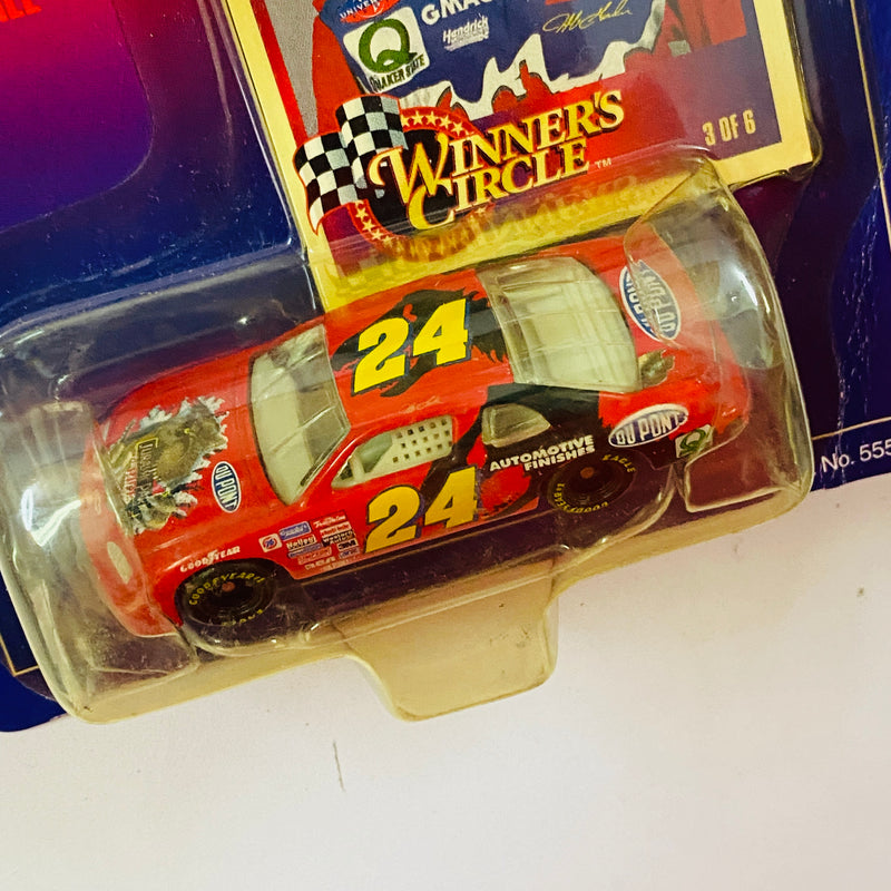 1997 Hasbro Winners Circle NASCAR Kenner Lifetime Series 3 of 6 Jeff Gordon 24 Dupont Jurassic Park Chevrolet Monte Carlo rojo con negro Llantas Goodyear