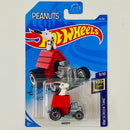 2020 Hot Wheels Unleashed HW Screen Time Peanuts Snoopy rojo AD