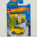 2021 Hot Wheels HW Screen Time Teenage Mutant Ninja Turtles Tortugas Ninja TMNT Party Wagon amarillo 5SP