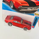 2026 Hot Wheels Factory Fresh Custom 66 Toronado Oldsmobile rojo metálico 5SP Primera Edición