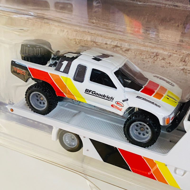 2024 Hot Wheels Premium Car Culture Team Transport Toyota Off-Road Truck y camión Fleet Street con Llantas de Goma RR