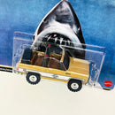 2026 Hot Wheels Premium Pop Culture Jaws Tiburón 75 Chevy Blazer Custom beige con blanco Llantas de Goma RR base ZAMAC