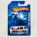 2006 Hot Wheels GMC Motorhome blanco con flamas PR5