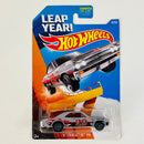 2016 Hot Wheels Leap Year Año Bisiesto 67 Chevelle SS 396 gris 5SP