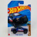 2025 Hot Wheels HW Dirt 17 Ford F-150 Raptor azul metálico BLOR