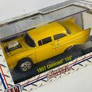 2011 M2 Machines ERROR de FÁBRICA Ground Pounders Limited Edition 1957 Chevrolet 150 amarillo Llantas de Goma - Error Llanta Salida