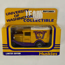 1991 Matchbox NFL Team Collectible Limited Edition University of Washington Huskies Ford Model A Van amarillo