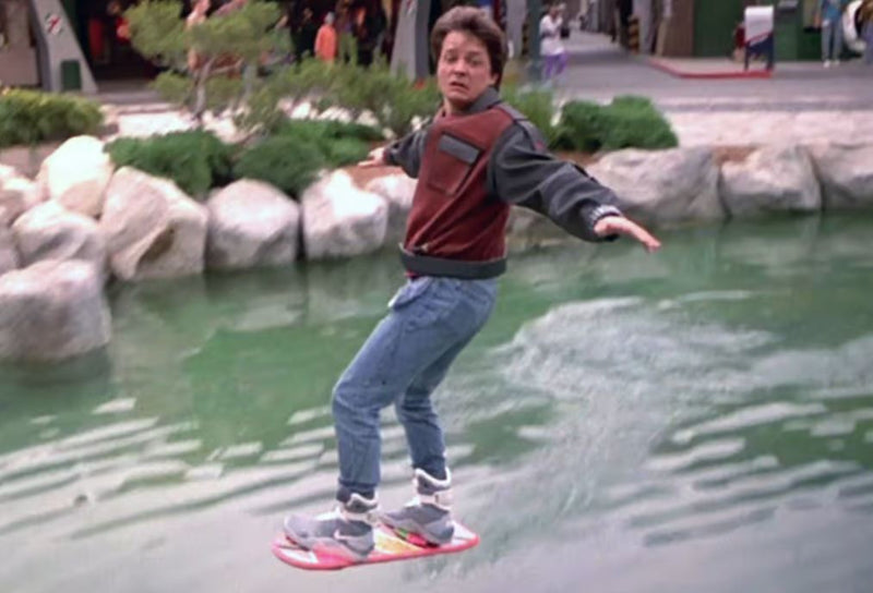 2023 Hot Wheels Skate Screen Legends Back to the Future Volver al Futuro Hoverboard Patineta de Marty McFly