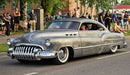 1997 Johnny Lightning Hot Rods Limited Edition 1/17,500 Troy Trepanier Bumongous 1950 Buick Sedanette plata metálico Llantas de Goma