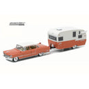 2016 Greenlight Hitch & Tow Series 9 1955 Cadillac Fleetwood Series 60 and Shasta Airflyte con Llantas de Goma