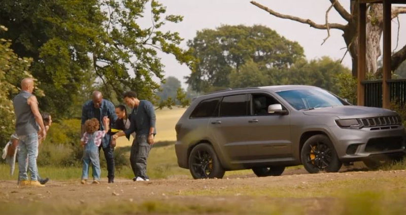 2023 Hot Wheels Premium Fast & Furious Rápidos y Furiosos Jeep Grand Cherokee Trackhawk gris Llantas de Goma RR