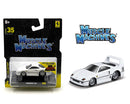 2023 Maisto Muscle Machines Ferrari F40 blanco con Base de Exhibición - Escala 1:64