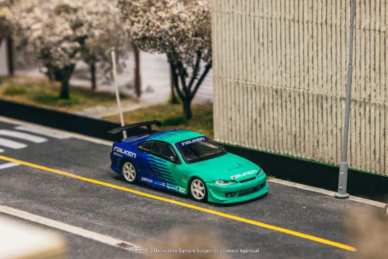 2024 Tarmac Works MiJo Exclusives 1:64 Limited Edition Global64 VERTEX Nissan Silvia (S15) FALKEN verde con azul Llantas de Goma