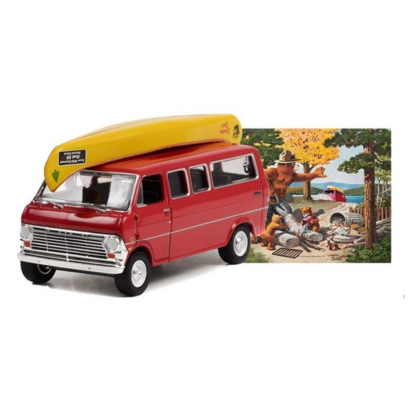2021 Greenlight Smokey Bear 1969 Ford Club Wagon rojo Llantas de Goma y Lancha