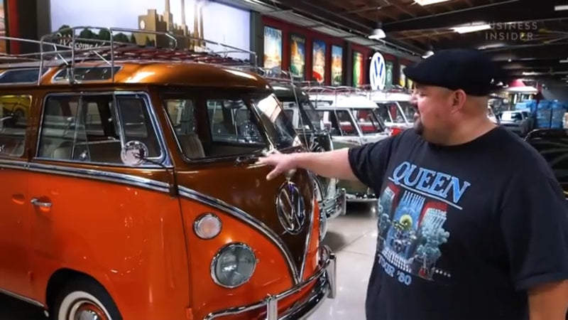 2024 Hot Wheels Premium Boulevard 1967 Volkswagen Samba Bus naranja Llantas de Goma RR base ZAMAC Primera Edición