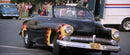 2025 Greenlight Hollywood Grease 1949 Mercury Convertible negro con flamas Llantas de Goma