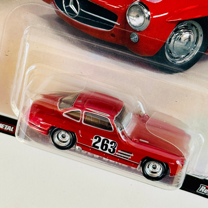 2022 Hot Wheels Premium Car Culture Jay Leno's Garage Mercedes Benz 300 SL rojo Llantas de Goma RR