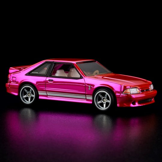 2024 Hot Wheels 24th Annual Collectors Nationals RLC Party Exclusivo Red Line Club Pink Edition 1993 Ford Mustang Cobra R rosado spectraflame Llantas de Goma RR