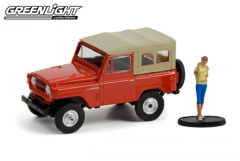 2021 Greenlight The Hobby Shop Series 12 1975 Nissan Patrol with Backpacker rojo Llantas de Goma con Figura Diorama