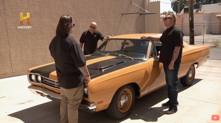 2021 Greenlight Hollywood Limited Edition History Pawn Stars El Precio de la Historia 1969 Plymouth Road Runner amarillo Llantas de Goma