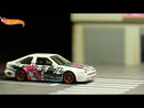 2022 Hot Wheels Premium Car Culture Mountain Drifters Anime Itasha Toyota AE86 Sprinter Trueno blanco Llantas de Goma RR