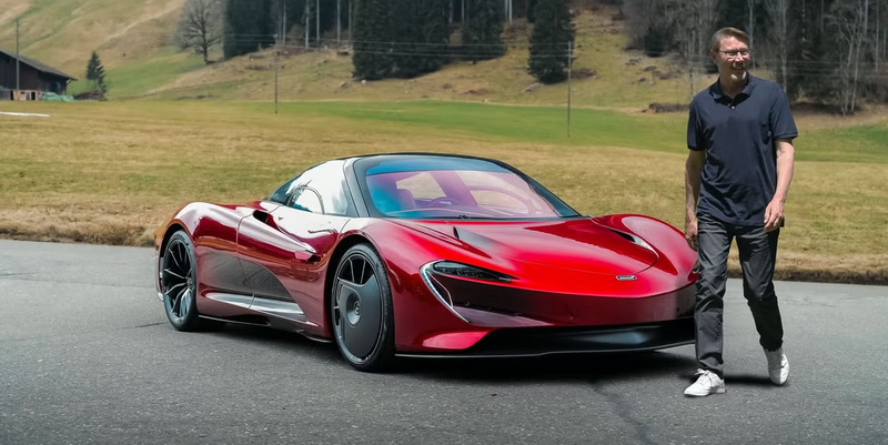 2025 Hot Wheels HW Exotics McLaren Speedtail rojo metálico 10SP con AD - Básico del STH