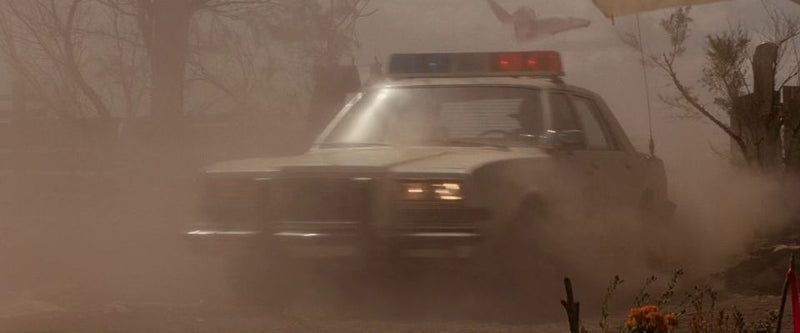 2021 Greenlight Hollywood Limited Edition Thelma & Louise 1982 Plymouth Gran Fury blanco policial Llantas de Goma