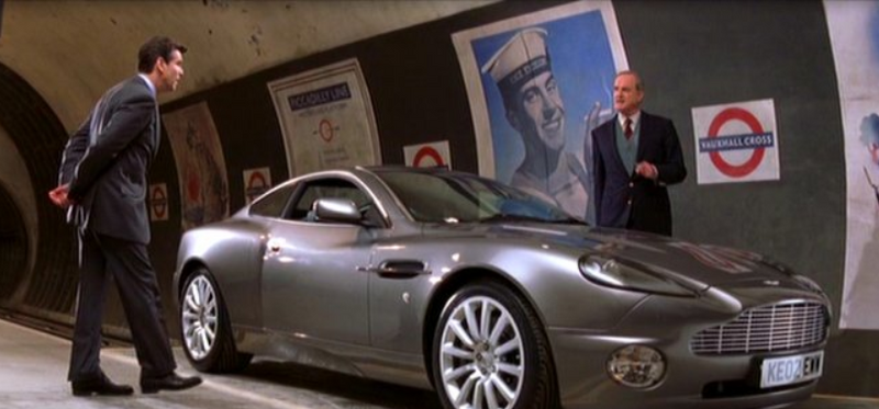 2025 Hot Wheels Premium Pop Culture James Bond 007 Die Another Day Aston Martin Vanquish plata Llantas de Goma RR Primera Edición