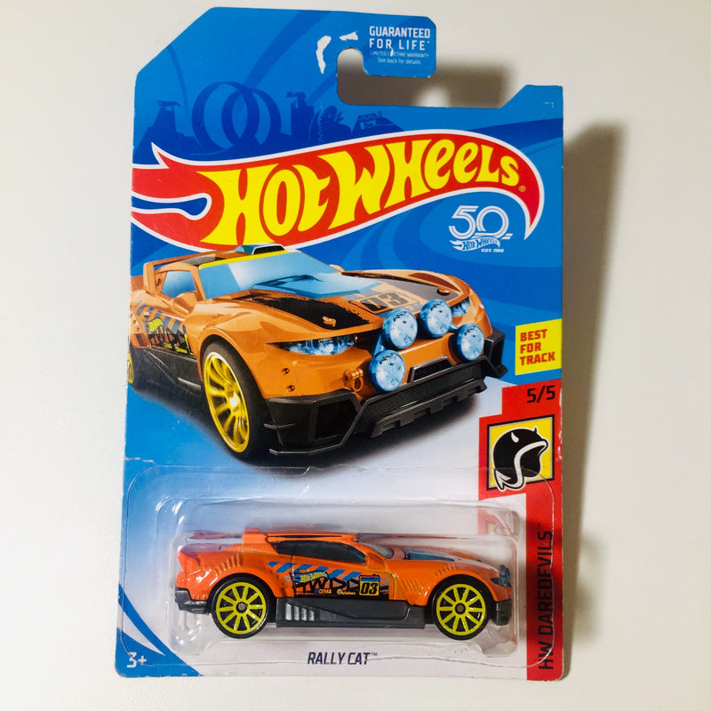 2018 Hot Wheels HW Daredevils Rally Cat naranja 10SP