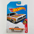 2017 Hot Wheels HW Flames 68 Plymouth Barracuda Formula S blanco 5SP