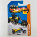 2012 Hot Wheels HW Stunt Blastous amarillo OH5 con MC5 Primera Edición