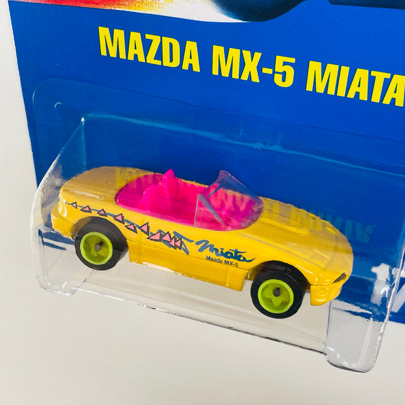 1992 Hot Wheels Mazda MX-5 Miata 172 amarillo LIW
