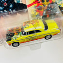 2002 Johnny Lightning Marvel X-Men 55 Chrysler C-300 amarillo con Tarjeta de Comic