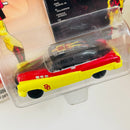 2002 Johnny Lightning Marvel Daredevil Bumongous 1950 Buick Sedanette amarillo con Tarjeta de Comic