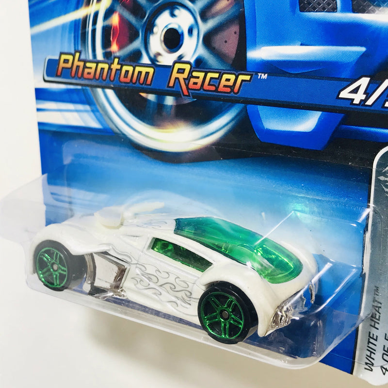 2005 Hot Wheels Phantom Racer blanco PR5