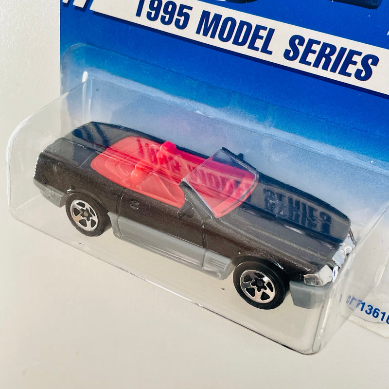 1995 Hot Wheels Model Series Mercedes Benz SL negro metálico 5SP