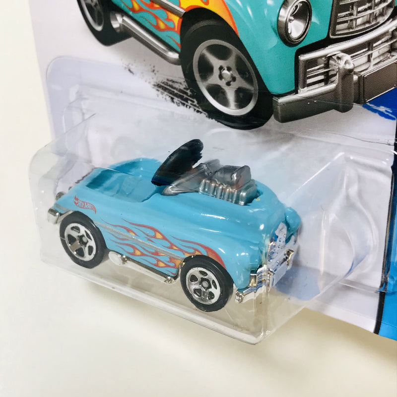 2015 Hot Wheels HW City Pedal Driver celeste 5SP