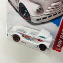 2013 Hot Wheels HW Racing Mig Rig blanco MC5 base ZAMAC