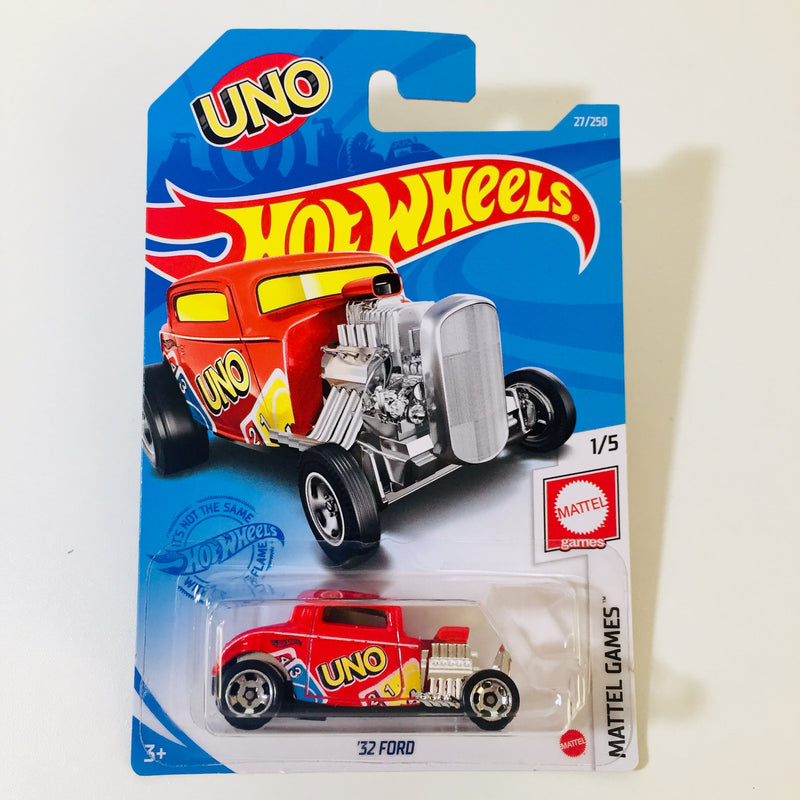 2021 Hot Wheels Mattel Games UNO 32 Ford rojo RSW