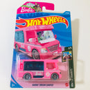 2021 Hot Wheels HW Getaways Barbie Dream Camper rosado DD8