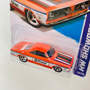 2013 Hot Wheels HW Showroom 68 Plymouth Barracuda Formula S naranja 5SP