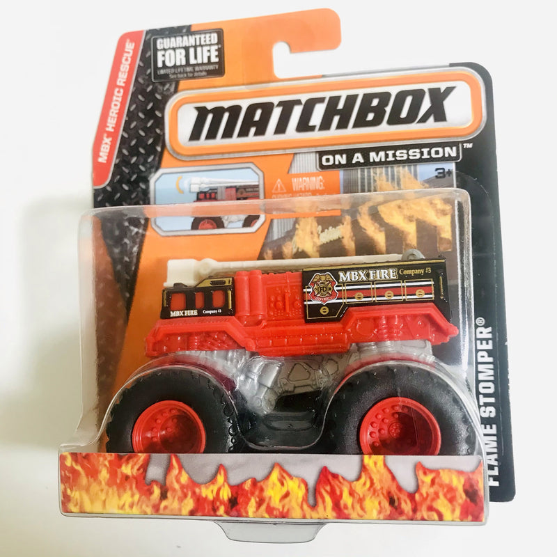 2014 Matchbox MBX Heroic Rescue Flame Stomper Monster Truck Bombero rojo