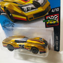 2020 Hot Wheels HW  Race Day 76 Greenwood Corvette dorado MC5